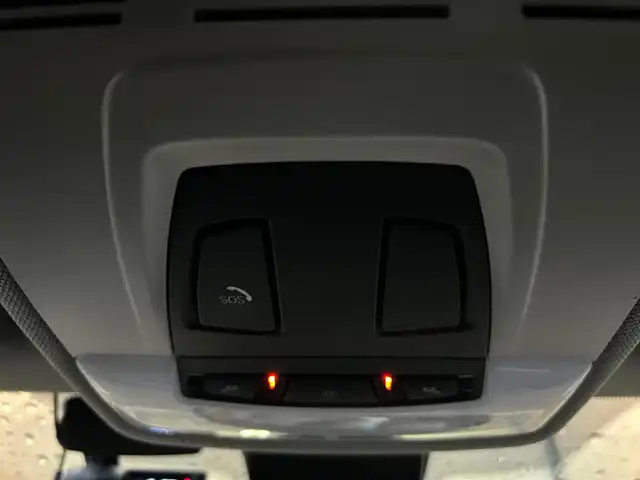 ＢＭＷ ２１８ｄ 石川県 2019(令1)年 4.6万km 白 純正HDDナビ/　Bluetooth・AM/FM・CD・DVD・USB/バックカメラ/ETC/ドライブレコーダー/クルーズコントロール/シートヒーター（D+N席）/パワーバックドア/アンチロック・ブレーキ・システム/衝突被害軽減システム/横滑り防止装置/前後コーナーセンサー/盗難防止装置/パーキングアシスト/アイドリングストップ/エアバッグ（W+サイド）/カーテンエアバッグ/純正アルミホイール/MTモード付AT/スマートキー