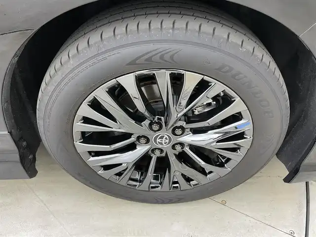 トヨタ ヴェルファイア Z プレミア 岡山県 2025(令7)年 0.4万km ブラック モデリスタエアロ/純正13インチフリップダウンモニター/寒冷地仕様/・リアLEDフォグランプ/・ウインドシールドデアイサー/・エンブレムヒーター/スペアタイヤ/HDMI入力端子（センターコンソールBOX内）/サンセットブラウンプレミアムナッパ本革/左右独立ムーンルーフ /純正14インチディスプレイオーディオ/コネクティッドナビ対応/HDMI/地デジ/USB//Bluetooth/AppleCarPlay/Androidauto/ETC2.0/パノラミックビューモニター/アクセサリーコンセントAC100V/トヨタセーフティセンス /・プリクラッシュセーフティ/・緊急時操蛇支援/・レーントレーシングアシスト/・レーダークルーズコントロール/・アダプティブハイビーム/ブラインドスポットモニター/前後方ドライブレコーダー（ディスプレイ内蔵）/トヨタチームメイト/・アドバンストパーク/・アドバンストドライブ/カラーヘッドアップディスプレイ/三眼LEDヘッドランプ/デジタルインナーミラー/パワーバックドア/エグゼクティブパワーシート /快適温熱シート/ベンチレーション/両側パワースライドドア