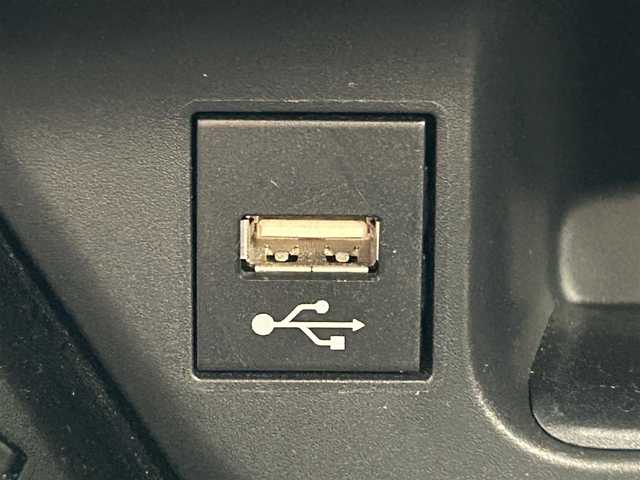 トヨタ Ｃ－ＨＲ G 新潟県 2019(令1)年 4.5万km メタルストリームM 衝突軽減/トヨタ純正8型ディスプレーオーディオナビ/(AM/FM/BT)/バックカメラ/ETC/追従クルーズコントロール/BSM/コーナーセンサー/レザーシート/シートヒーター/革巻きステアリング/ステアリングスイッチ/AUTOハイビーム/AUTOライト/LEDヘッドライト/フォグランプ/横滑り防止/プッシュスタート/スマートキー