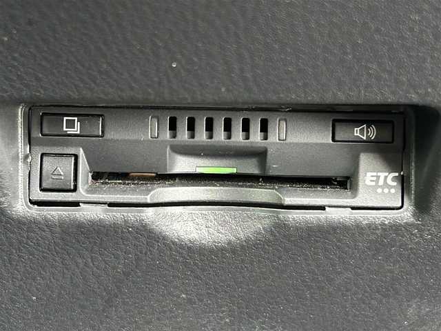 トヨタ Ｃ－ＨＲ G 新潟県 2019(令1)年 4.5万km メタルストリームM 衝突軽減/トヨタ純正8型ディスプレーオーディオナビ/(AM/FM/BT)/バックカメラ/ETC/追従クルーズコントロール/BSM/コーナーセンサー/レザーシート/シートヒーター/革巻きステアリング/ステアリングスイッチ/AUTOハイビーム/AUTOライト/LEDヘッドライト/フォグランプ/横滑り防止/プッシュスタート/スマートキー