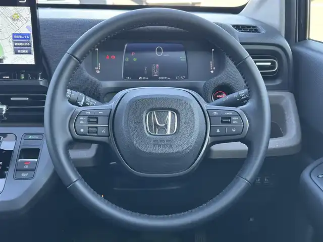 ホンダ フリード ハイブリット e:HEV AIR EX 群馬県 2024(令6)年 3万km トワイライトミストブラックパール 純正11.4インチナビ/  (CD/DVD/MSV/SD/USB/BT)/フルセグTV/全方位カメラ/両側パワースライド/ホンダセンシング/　・衝突軽減ブレーキ/　・後方誤発信制御/　・歩行者事故低減ステアリング/　・車線維持支援システム/　・渋滞追従付きアクティブクルコン/　・誤発進制御/　・オートハイビーム/　・ブラインドスポットインフォメーション/　・パーキングセンサー/　・レーンキープアシスト/ETC/オートホールド/シートヒーター/ハーフレザー/リアクーラー/無限エアロ/無限アルミ/リアツインモニター(アルパイン)/フルLEDヘッドライト/純正フロアマット/純正ドアバイザー