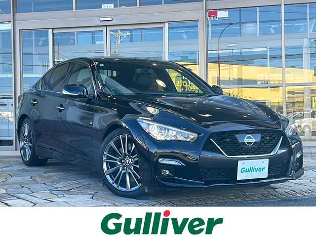 日産 スカイライン 400R 静岡県 2020(令2)年 4.2万km スーパーブラック 純正ナビ/・AM/FM/・フルセグTV/・USB/・CD/DVD/・AUX/・Bluetooth/主要装備/・アラウンドビューモニター/・運転席＋助手席パワーシート/・ＬＥＤヘッドライト/・ビルトインＥＴＣ/・パドルシフト/・エマージェンシーブレーキ/・サイドカーテンエアバッグ/・赤キャリパー/・オートライト/・フォグランプ/・インテリジェントクルーズコントロール/・電動チルト＆テレスコピックステアリング/・レザーシート/・純正19インチアルミホイール