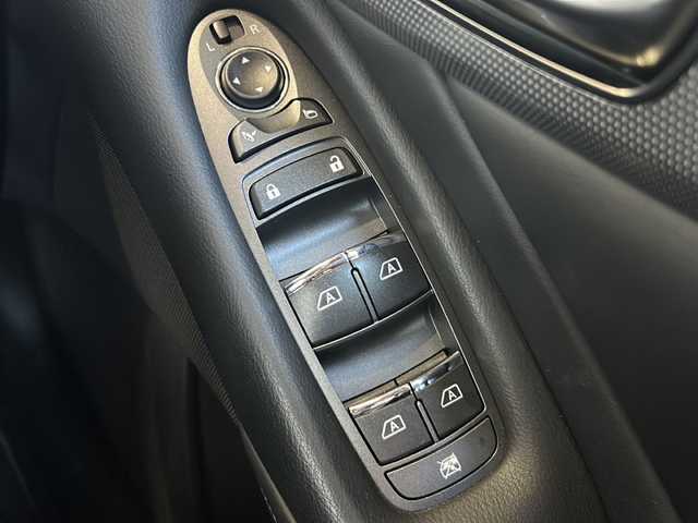 日産 スカイライン 400R 静岡県 2020(令2)年 4.2万km スーパーブラック 純正ナビ/・AM/FM/・フルセグTV/・USB/・CD/DVD/・AUX/・Bluetooth/主要装備/・アラウンドビューモニター/・運転席＋助手席パワーシート/・ＬＥＤヘッドライト/・ビルトインＥＴＣ/・パドルシフト/・エマージェンシーブレーキ/・サイドカーテンエアバッグ/・赤キャリパー/・オートライト/・フォグランプ/・インテリジェントクルーズコントロール/・電動チルト＆テレスコピックステアリング/・レザーシート/・純正19インチアルミホイール