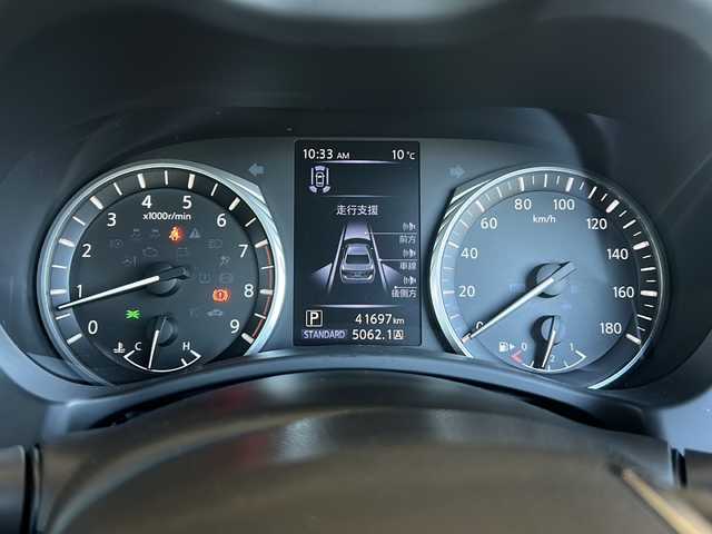 日産 スカイライン 400R 静岡県 2020(令2)年 4.2万km スーパーブラック 純正ナビ/・AM/FM/・フルセグTV/・USB/・CD/DVD/・AUX/・Bluetooth/主要装備/・アラウンドビューモニター/・運転席＋助手席パワーシート/・ＬＥＤヘッドライト/・ビルトインＥＴＣ/・パドルシフト/・エマージェンシーブレーキ/・サイドカーテンエアバッグ/・赤キャリパー/・オートライト/・フォグランプ/・インテリジェントクルーズコントロール/・電動チルト＆テレスコピックステアリング/・レザーシート/・純正19インチアルミホイール