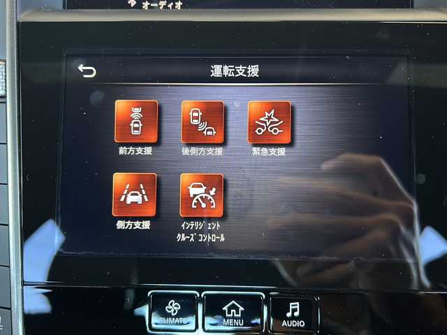 日産 スカイライン 400R 静岡県 2020(令2)年 4.2万km スーパーブラック 純正ナビ/・AM/FM/・フルセグTV/・USB/・CD/DVD/・AUX/・Bluetooth/主要装備/・アラウンドビューモニター/・運転席＋助手席パワーシート/・ＬＥＤヘッドライト/・ビルトインＥＴＣ/・パドルシフト/・エマージェンシーブレーキ/・サイドカーテンエアバッグ/・赤キャリパー/・オートライト/・フォグランプ/・インテリジェントクルーズコントロール/・電動チルト＆テレスコピックステアリング/・レザーシート/・純正19インチアルミホイール