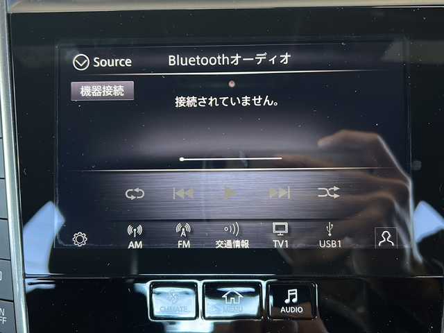 日産 スカイライン 400R 静岡県 2020(令2)年 4.2万km スーパーブラック 純正ナビ/・AM/FM/・フルセグTV/・USB/・CD/DVD/・AUX/・Bluetooth/主要装備/・アラウンドビューモニター/・運転席＋助手席パワーシート/・ＬＥＤヘッドライト/・ビルトインＥＴＣ/・パドルシフト/・エマージェンシーブレーキ/・サイドカーテンエアバッグ/・赤キャリパー/・オートライト/・フォグランプ/・インテリジェントクルーズコントロール/・電動チルト＆テレスコピックステアリング/・レザーシート/・純正19インチアルミホイール