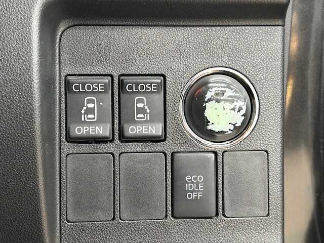 ダイハツ タント カスタム RS 高知県 2014(平26)年 7.5万km ブラックマイカメタリック (株)IDOMが運営する【じしゃロン高知店】の自社ローン専用車両になります。こちらは現金またはオートローンご利用時の価格です。自社ローンご希望の方は別途その旨お申付け下さい