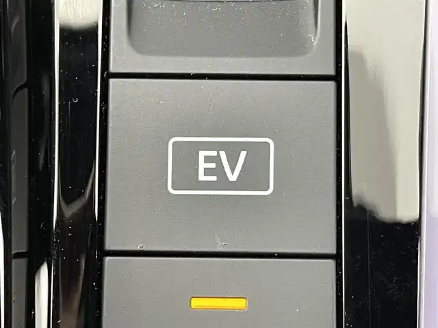 日産 オーラ G 群馬県 2024(令6)年 0.9万km バーガンディー 9インチ純正ナビ 禁煙車 アラウンドビューモニター デジタルインナーミラー シートヒーター ビルトインETC2.0 全方位ドライブレコーダー 純正アルミホイール ステアリングヒーター オートハイビーム