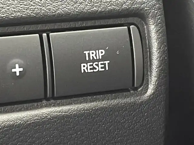 日産 オーラ G 群馬県 2024(令6)年 0.9万km バーガンディー 9インチ純正ナビ 禁煙車 アラウンドビューモニター デジタルインナーミラー シートヒーター ビルトインETC2.0 全方位ドライブレコーダー 純正アルミホイール ステアリングヒーター オートハイビーム