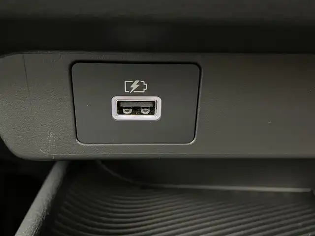 日産 オーラ G 群馬県 2024(令6)年 0.9万km バーガンディー 9インチ純正ナビ 禁煙車 アラウンドビューモニター デジタルインナーミラー シートヒーター ビルトインETC2.0 全方位ドライブレコーダー 純正アルミホイール ステアリングヒーター オートハイビーム