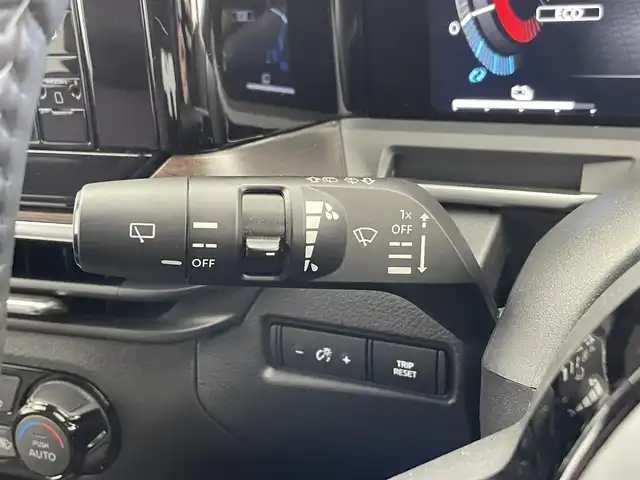 日産 オーラ G 群馬県 2024(令6)年 0.9万km バーガンディー 9インチ純正ナビ 禁煙車 アラウンドビューモニター デジタルインナーミラー シートヒーター ビルトインETC2.0 全方位ドライブレコーダー 純正アルミホイール ステアリングヒーター オートハイビーム