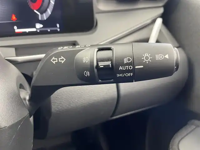 日産 オーラ G 群馬県 2024(令6)年 0.9万km バーガンディー 9インチ純正ナビ 禁煙車 アラウンドビューモニター デジタルインナーミラー シートヒーター ビルトインETC2.0 全方位ドライブレコーダー 純正アルミホイール ステアリングヒーター オートハイビーム