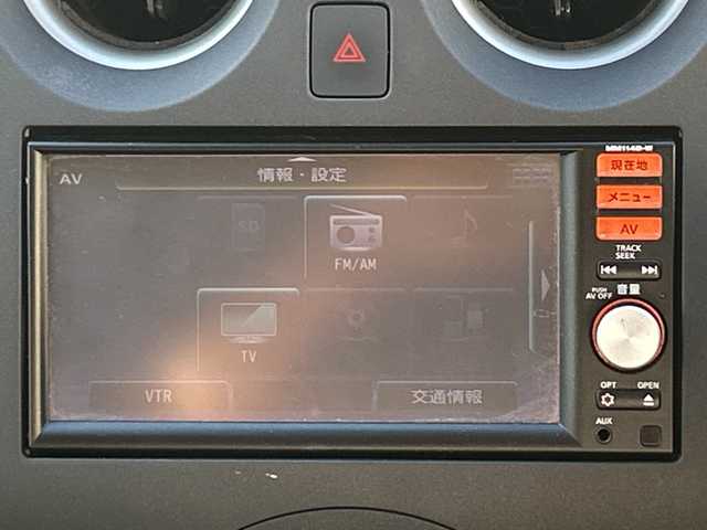 日産 ノート XVセレ +セーフ 沖縄県 2014(平26)年 5.2万km ブリリアントシルバー 純正オプションナビ　/フルセグＴＶ　/オーディオ（Ｂｌｕｅｔｏｏｔｈ、ＣＤ）　/バックカメラ　/スマートキー/プッシュスタート