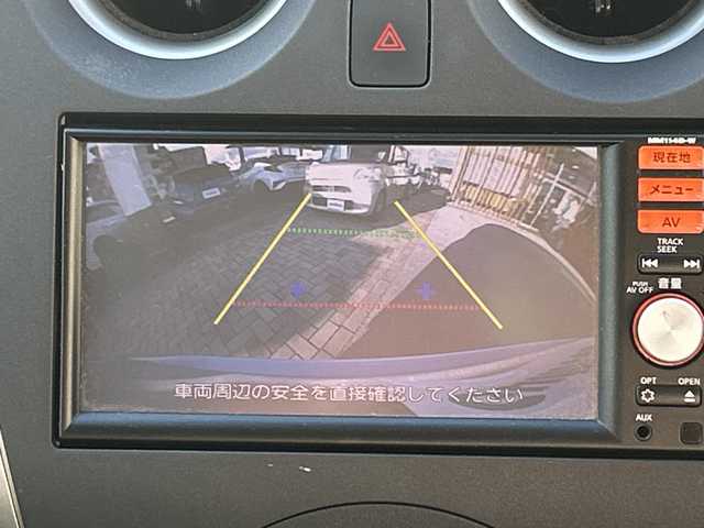 日産 ノート XVセレ +セーフ 沖縄県 2014(平26)年 5.2万km ブリリアントシルバー 純正オプションナビ　/フルセグＴＶ　/オーディオ（Ｂｌｕｅｔｏｏｔｈ、ＣＤ）　/バックカメラ　/スマートキー/プッシュスタート