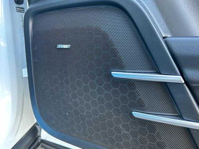 ポルシェ カイエン プラチナエディション 埼玉県 2017(平29)年 3.9万km キャララホワイトメタリック スポクロ　/ＢＯＳＥサウンドシステム　/ターボ/純正２１インチＡＷ　/黒半革シート　/純正HDDナビ　/バックカメラ　/シートヒーター　/パワーシート　　/パワーバックドア　/ドライブレコーダー　/HIDオートライト　/ＥＴＣ