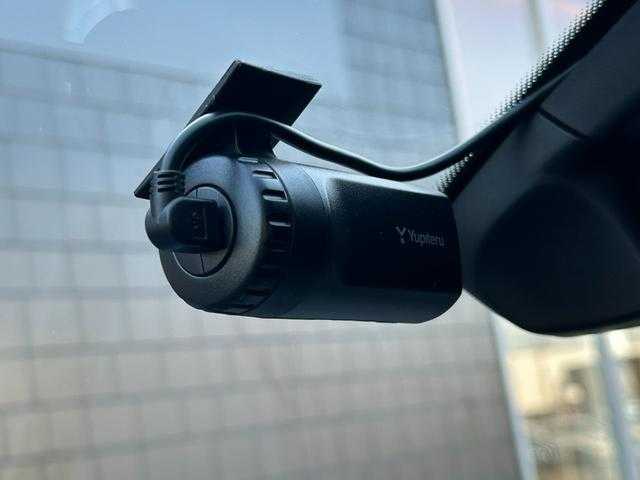 ポルシェ カイエン プラチナエディション 埼玉県 2017(平29)年 3.9万km キャララホワイトメタリック スポクロ　/ＢＯＳＥサウンドシステム　/ターボ/純正２１インチＡＷ　/黒半革シート　/純正HDDナビ　/バックカメラ　/シートヒーター　/パワーシート　　/パワーバックドア　/ドライブレコーダー　/HIDオートライト　/ＥＴＣ