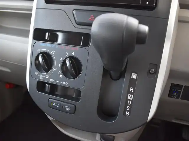 ダイハツ タント L リミテッド SAⅢ 福岡県 2019(平31)年 3万km ファイアークォーツレッドM ワンオーナー/スマートアシスト3/純正メモリナビ/フルセグTV/CD/DVD/BT/バックカメラ/両側スライドドア/キーレスエントリー/オートハイビーム/保証書/取扱説明書
