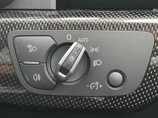 アウディ Ｓ４ アバント 福岡県 2019(令1)年 3.7万km グレイシアホワイトメタリック ワンオーナー/純正ディーラーナビ/(フルセグ・Bluetooth・DVD・ラジオ)/サンルーフ/パドルシフト/レーダークルーズコントロール/パーキングアシスト/アイドリングストップ/横滑り防止装置/クリアランスソナー/アラウンドビューモニター/電動パーキングブレーキ/前後ドライブレコーダー/前席シートヒーター/パワーバックドア/メモリシート/純正フロアマット/純正アルミホイール/プッシュスタート/ルーフレール/取扱説明書/保証書/スペアキー×1