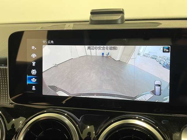 メルセデス・ベンツ ＧＬＢ２００ｄ 新潟県 2020(令2)年 1.8万km コスモスブラック パノラミックスライディングルーフ/ナビゲーションパッケージ/-純正HDDナビ/-フルセグTV/レーダーセーフティパッケージ/-アクティブディスタンスアシストディストロニック/-アクティブブレーキアシスト/-PRE SAFE/-アクティブブラインドスポットアシスト/-アクティブレーンキーピングアシスト/-アクティブステアリングアシスト/360°カメラシステム/アダプティブクルーズコントロール/前後ドライブレコーダー/フロントパワーシート（メモリー付）/フロントシートヒーター/EASY-PACK自動開閉テールゲート/電動パーキングブレーキ/ETC2.0/純正18インチアルミホイール/LEDヘッドライト