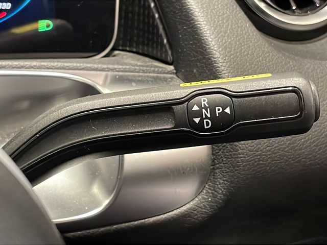 メルセデス・ベンツ ＧＬＢ２００ｄ 新潟県 2020(令2)年 1.8万km コスモスブラック パノラミックスライディングルーフ/ナビゲーションパッケージ/-純正HDDナビ/-フルセグTV/レーダーセーフティパッケージ/-アクティブディスタンスアシストディストロニック/-アクティブブレーキアシスト/-PRE SAFE/-アクティブブラインドスポットアシスト/-アクティブレーンキーピングアシスト/-アクティブステアリングアシスト/360°カメラシステム/アダプティブクルーズコントロール/前後ドライブレコーダー/フロントパワーシート（メモリー付）/フロントシートヒーター/EASY-PACK自動開閉テールゲート/電動パーキングブレーキ/ETC2.0/純正18インチアルミホイール/LEDヘッドライト