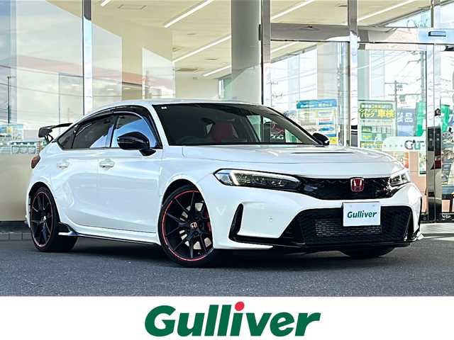 ホンダ シビック タイプR 福島県 2024(令6)年 1.6万km チャンピオンシップホワイト 登録時走行距離：15/697km/ワンオーナー/メーカー純正SDナビ/（フルセグTV/BT接続/FM/AM）/ETC2.0/ウィング（エアロ）/バックカメラ/プッシュスタート/ドライブレコーダー/前後コーナーセンサー/横滑り防止装置/クリアランスソナー/クルーズコントロール/ステアリングスイッチ/純正AW/純正フロアマット/セミバケットシート/過給機ターボ/ドアバイザー/ウィンカーミラー/電格ミラー/LEDヘッドライト/オートライト/保証書/取扱説明書