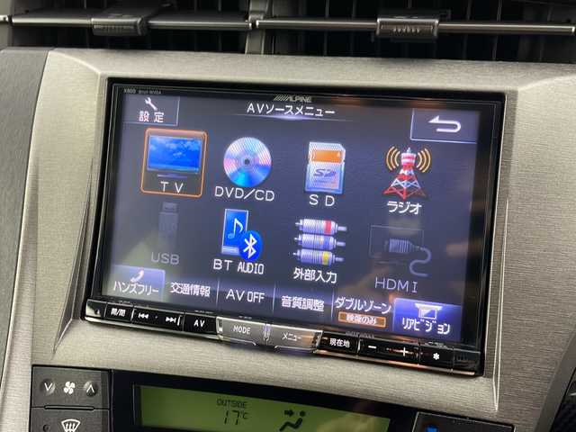 トヨタ プリウス S ツーリングセレ G’s 愛知県 2015(平27)年 2万km ホワイトパールクリスタルシャイン アルパイン8インチナビ/・(CD/DVD/フルセグ/BT)/バックカメラ/ドライブレコーダー/ビルトインETC/純正18インチAW/LEDヘッドライト/オートライト/革巻きステアリング/ステアリングスイッチ/電格ミラー/スマートキー＆プッシュスタート