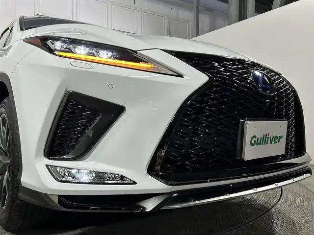 レクサス ＲＸ 450h Fスポーツ 大阪府 2020(令2)年 3.1万km ホワイトノーヴァガラスフレーク サンルーフ　本革シート　純正ナビＴＶ　３６０カメラ　３眼ＬＥＤ　シーケンシャル　電動リアゲート　パワーシート／ヒーター／エアコン　ハンドルヒーター　衝突軽減　レーダーＣ　ＢＳＭ　クリアランスソナー