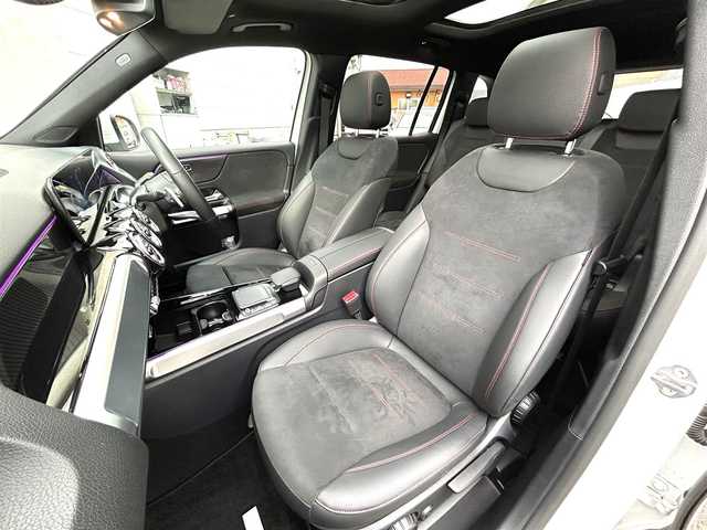 メルセデス・ベンツ Ｍ・ベンツ ＧＬＢ１８０ AMGライン 栃木県 2022(令4)年 0.3万km ポーラホワイト ワンオーナー/AMGライン/サンルーフ/サイドステップ/純正ナビ（BT/USB/フルセグTV）/＜安全装備＞/　・アクティブステアリングアシスト/　・道路標識アシスト/　・アクティブブレーキアシスト/　・アテンションアシスト/レーダークルーズコントロール/キーアンサーバック/車速感応ドアロック機能/オートリトラクタブルミラー/アンビエントライト/インテリジェントライトシステム/コーナーセンサー/シートヒーター/パドルシフト/電動バックドア/全方位カメラ/ETC2.0/保証書/取扱説明書/スペアキー