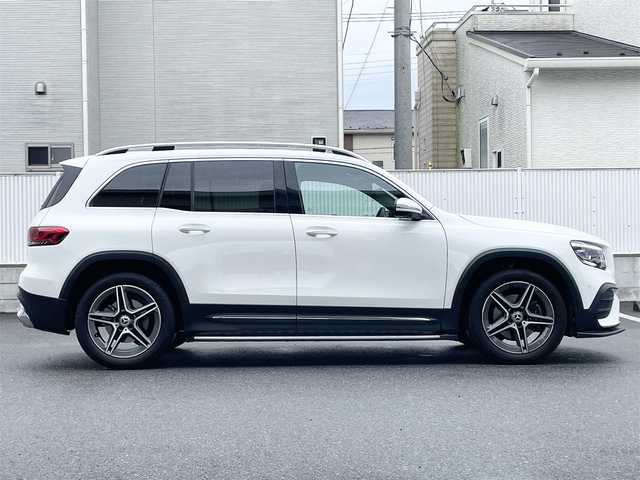 メルセデス・ベンツ Ｍ・ベンツ ＧＬＢ１８０ AMGライン 栃木県 2022(令4)年 0.3万km ポーラホワイト ワンオーナー/AMGライン/サンルーフ/サイドステップ/純正ナビ（BT/USB/フルセグTV）/＜安全装備＞/　・アクティブステアリングアシスト/　・道路標識アシスト/　・アクティブブレーキアシスト/　・アテンションアシスト/レーダークルーズコントロール/キーアンサーバック/車速感応ドアロック機能/オートリトラクタブルミラー/アンビエントライト/インテリジェントライトシステム/コーナーセンサー/シートヒーター/パドルシフト/電動バックドア/全方位カメラ/ETC2.0/保証書/取扱説明書/スペアキー