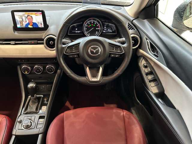 マツダ ＣＸ－３ 15S 100周年特別記念車 埼玉県 2020(令2)年 2.6万km スノーフレイクホワイトパールマイカ スマートシティブレーキサポート/純正メーカーナビ/ CD/DVD/BT/USB/フルセグ/全方位カメラ/レーダークルーズコントロール/LEDヘッドライト/革シート/シートヒーター/純正18インチアルミホイール/パドルシフト/ステアリングヒーター/ETC/スマートキー/禁煙車