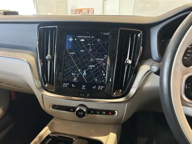 ボルボ Ｖ６０ クロスカントリー B5 AWD プロ 道央・札幌 2021(令3)年 1.7万km ベージュＭ メタリックペイント/電動パノラマガラスサンルーフ/クライメートパッケージ/　・ステアリングホイールヒーター/　・リアシートヒーター/　・ウォッシャー一体型フロントワイパー/harman/kardonサラウンド/インテリセーフ/純正HDDナビ/フルセグTV/USB/Bluetooth/360°カメラ/ワイヤレスチャージング/ナッパレザーシート/シートヒーター/シートベンチレーション/パワーテールゲート