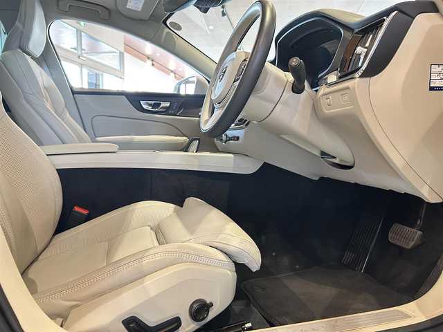 ボルボ Ｖ６０ クロスカントリー B5 AWD プロ 道央・札幌 2021(令3)年 1.7万km ベージュＭ メタリックペイント/電動パノラマガラスサンルーフ/クライメートパッケージ/　・ステアリングホイールヒーター/　・リアシートヒーター/　・ウォッシャー一体型フロントワイパー/harman/kardonサラウンド/インテリセーフ/純正HDDナビ/フルセグTV/USB/Bluetooth/360°カメラ/ワイヤレスチャージング/ナッパレザーシート/シートヒーター/シートベンチレーション/パワーテールゲート