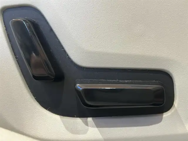 ボルボ Ｖ６０ クロスカントリー B5 AWD プロ 道央・札幌 2021(令3)年 1.7万km ベージュＭ メタリックペイント/電動パノラマガラスサンルーフ/クライメートパッケージ/　・ステアリングホイールヒーター/　・リアシートヒーター/　・ウォッシャー一体型フロントワイパー/harman/kardonサラウンド/インテリセーフ/純正HDDナビ/フルセグTV/USB/Bluetooth/360°カメラ/ワイヤレスチャージング/ナッパレザーシート/シートヒーター/シートベンチレーション/パワーテールゲート