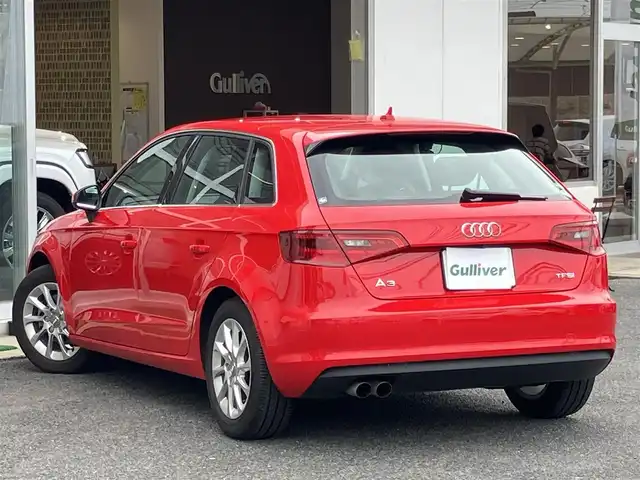 アウディ Ａ３ スポーツバック 1．4 TFSI 山口県 2015(平27)年 3.3万km ブリリアントレッド 純正ナビ＆フルセグTV/　　＆バックカメラ/アウディプレセンス/純正16インチアルミ/HIDオートライト/アダプティブ/　クルーズコントロール