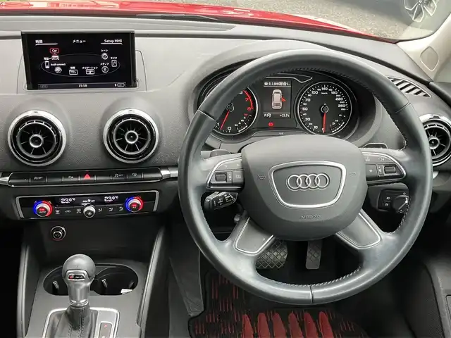 アウディ Ａ３ スポーツバック 1．4 TFSI 山口県 2015(平27)年 3.3万km ブリリアントレッド 純正ナビ＆フルセグTV/　　＆バックカメラ/アウディプレセンス/純正16インチアルミ/HIDオートライト/アダプティブ/　クルーズコントロール