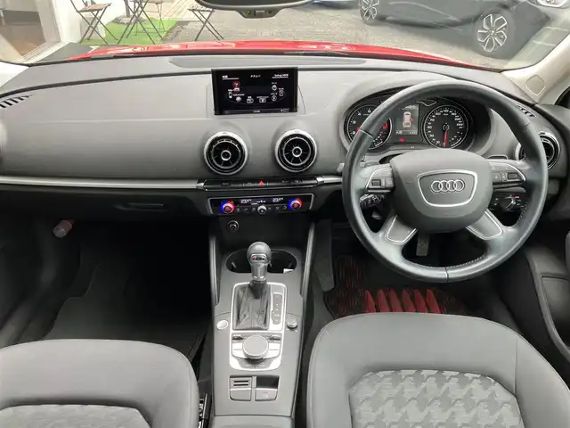 アウディ Ａ３ スポーツバック 1．4 TFSI 山口県 2015(平27)年 3.3万km ブリリアントレッド 純正ナビ＆フルセグTV/　　＆バックカメラ/アウディプレセンス/純正16インチアルミ/HIDオートライト/アダプティブ/　クルーズコントロール