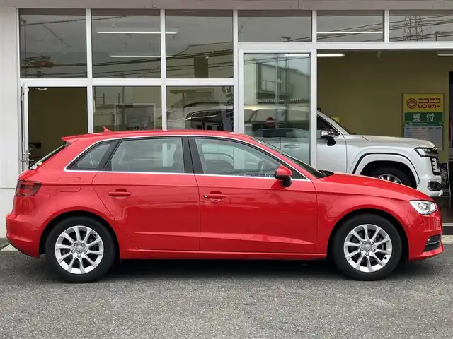 アウディ Ａ３ スポーツバック 1．4 TFSI 山口県 2015(平27)年 3.3万km ブリリアントレッド 純正ナビ＆フルセグTV/　　＆バックカメラ/アウディプレセンス/純正16インチアルミ/HIDオートライト/アダプティブ/　クルーズコントロール