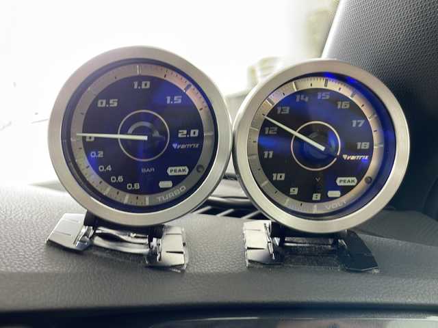 フォルクスワーゲン ティグアン R 道央・札幌 2022(令4)年 4万km パール ・４ＷＤ/・HUD/・デジタルメータークラスター/・ドライビングプロファイリングＤＣＣ/・アクティブクルーズコントロール/・純正メモリナビ/・bluetooth/・全方位カメラ/・社外ダウンサス/・社外メーター（ブースト計＆電圧計）/・ビルトインETC2.0/・パドルシフト/・オートハイビーム/・ステアリングヒーター/・前席パワーシート（ヒーター付）/・後席シートヒーター/・パワーバックドア