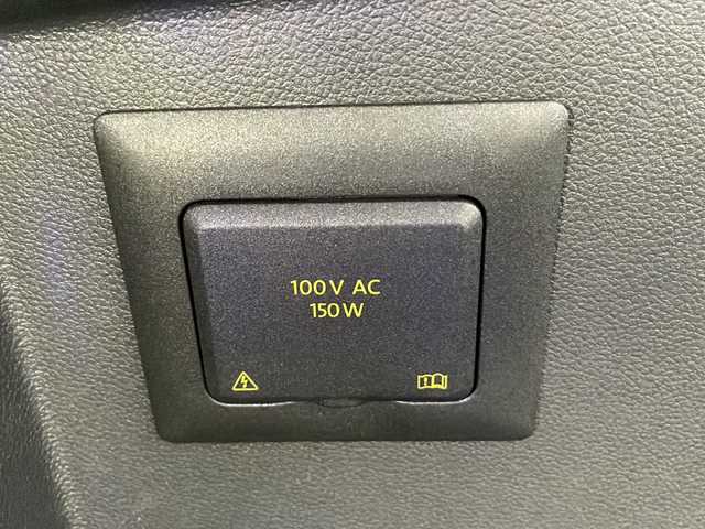 フォルクスワーゲン ティグアン R 道央・札幌 2022(令4)年 4万km パール ・４ＷＤ/・HUD/・デジタルメータークラスター/・ドライビングプロファイリングＤＣＣ/・アクティブクルーズコントロール/・純正メモリナビ/・bluetooth/・全方位カメラ/・社外ダウンサス/・社外メーター（ブースト計＆電圧計）/・ビルトインETC2.0/・パドルシフト/・オートハイビーム/・ステアリングヒーター/・前席パワーシート（ヒーター付）/・後席シートヒーター/・パワーバックドア
