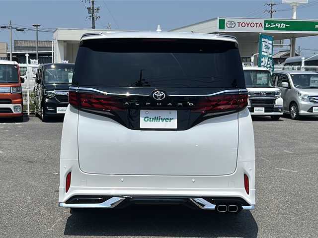 トヨタ アルファード Z 愛知県 2023(令5)年 2.1万km プラチナホワイトパールマイカ /禁煙車//モデリスタエアロパーツセット//フロントスポイラー/サイドスカート//リヤスタイリングキット//左右独立ムーンルーフ//デジタルインナーミラー//カラーヘッドアップディスプレイ//前後ドライブレコーダー(TZ-DR210)//トヨタチームメイト(アドバンストパーク/アドバンストドライブ)//TOYOTA　Safty Sense//14インチディスプレイオーディオ//フルセグTV/BT/USB/HDMI/Mira cast//TVキット//バックカメラ//ETC2.0//パノラミックビューモニター//スペアスマートキー//レーダークルーズコントロール//レザーシート//純正ドアバイザー//純正フロアマット//純正エントランスマット//革巻きステアリング//ステアリングヒーター//シートヒーター//シートベンチレーター//前後左右独立温度コントロール(フルオートエアコン)//LEDムードランプ//SRSエアバッグ//保証書//取扱説明書