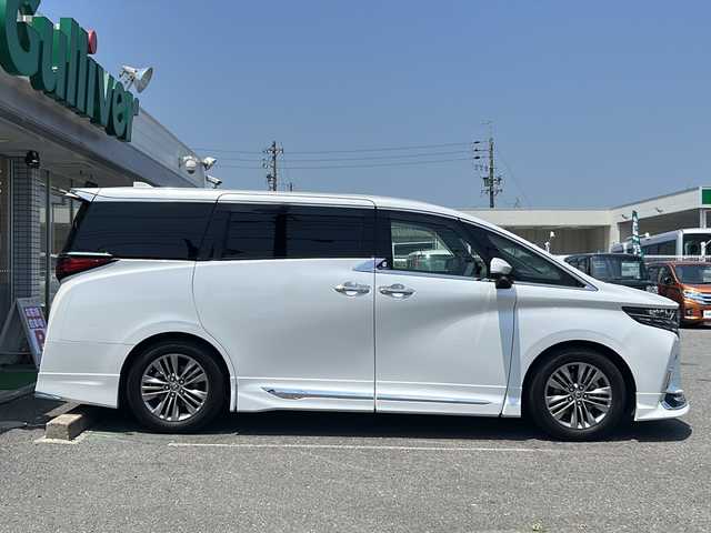 トヨタ アルファード Z 愛知県 2023(令5)年 2.1万km プラチナホワイトパールマイカ /禁煙車//モデリスタエアロパーツセット//フロントスポイラー/サイドスカート//リヤスタイリングキット//左右独立ムーンルーフ//デジタルインナーミラー//カラーヘッドアップディスプレイ//前後ドライブレコーダー(TZ-DR210)//トヨタチームメイト(アドバンストパーク/アドバンストドライブ)//TOYOTA　Safty Sense//14インチディスプレイオーディオ//フルセグTV/BT/USB/HDMI/Mira cast//TVキット//バックカメラ//ETC2.0//パノラミックビューモニター//スペアスマートキー//レーダークルーズコントロール//レザーシート//純正ドアバイザー//純正フロアマット//純正エントランスマット//革巻きステアリング//ステアリングヒーター//シートヒーター//シートベンチレーター//前後左右独立温度コントロール(フルオートエアコン)//LEDムードランプ//SRSエアバッグ//保証書//取扱説明書