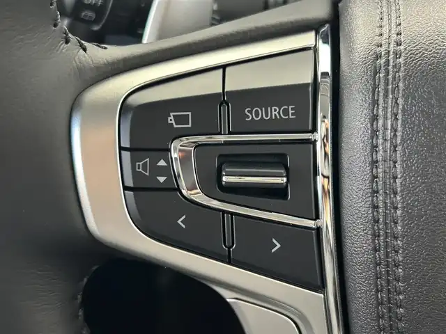 三菱 デリカＤ：５ シャモニー 大阪府 2025(令7)年 0.1千km ホワイトダイヤモンド 三菱e-Assist/　・衝突被害軽減ブレーキ　FCM/　・車線逸脱警報システム　LDW/　。レーダークルーズコントロール　ACC/　・オートマチックハイビーム　AHB/　。後側方車両検知警報システム　BSW/　・誤発進抑制機能/バックカメラ/両側パワースライドドア/パワーバックドア/LEDオートライト/フォグランプ/パドルシフト/ステアリングヒーター/革巻きステアリング/スマートキー/電子パーキング/ブレーキホールド/電動格納ウィンカーミラー