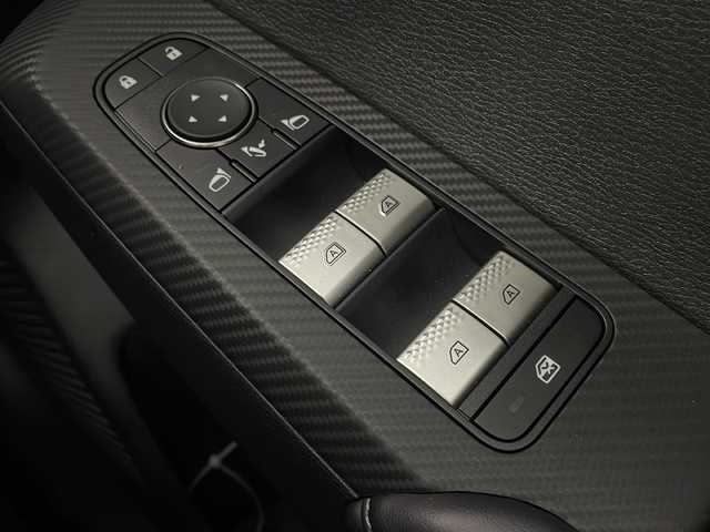 三菱 アウトランダー ＰＨＥＶ G 栃木県 2023(令5)年 0.6万km ホワイトダイヤモンド ワンオーナー/純正ナビ/（AM/FM/USB/Bluetooth/フルセグTV）/アラウンドビューモニター/クルーズコントロール追従あり/横滑り防止/パドルシフト/ハンドルアシスト/レーンキープ/前方衝突防止支援/後方衝突防止支援/踏み間違い衝突防止アシスト/パーキングアシスト/パワーバックドア/オートホールド/ハンドルヒーター/シートヒーター（運転席/助手席）/置くだけ充電/ETC/オートライト/オートマチックハイビーム/フォグランプ/電格ミラー/スペアキー×１/POWERモード/ECOモード/NORMALモード/TARMACモード/GRAVELモード/SNOWモード/MUDモード/保証書/取扱説明書/充電ケーブルあり