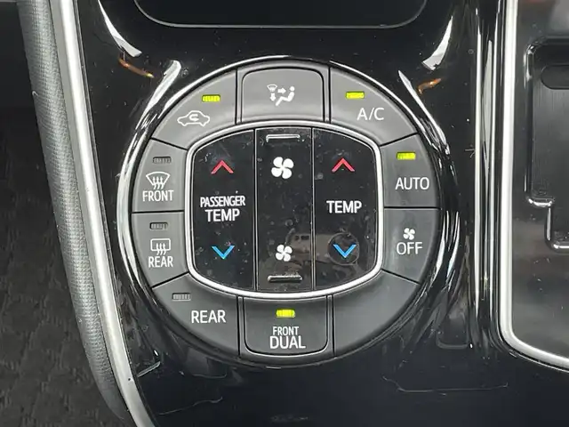 トヨタ エスクァイア Gi 宮崎県 2016(平28)年 14.6万km ホワイトパールクリスタルシャイン 純正ナビ/　(AM/FM/DVDSD/TV/BT)/バックカメラ/両側パワースライドドア/オートライト/オートハイビーム/衝突被害軽減システム/レーンキープアシスト/ETC/シートヒーター/ステアリングスイッチ/クルーズコントロール