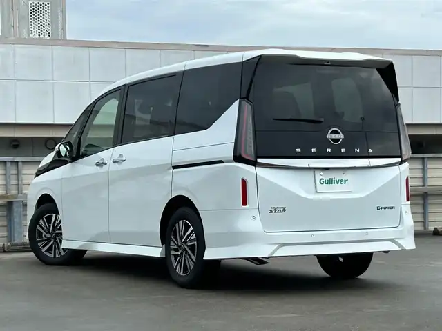 日産 セレナ e－パワー ハイウェイスター V 静岡県 2025(令7)年 0.1千km プリズムホワイト 登録済み未使用車/登録時走行距離8km/純正12.3インチナビ/NissanConnectナビゲーションシステム/オートハイビーム/オートライト/アラウンドビューモニター/デジタルインナーミラー/統合型インターフェースディスプレイ/ワイヤレス充電器/ETC2.0ビルトイン/前後ドラレコ/ナビリンク機能付プロパイロット/純正後席専用モニター/BSM/LEDヘッドライト