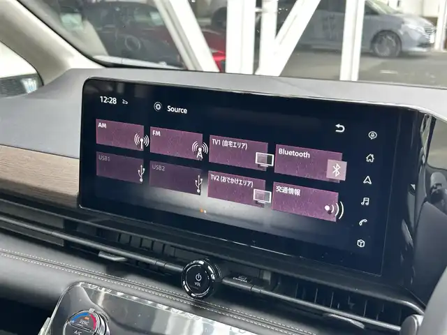 日産 セレナ e－パワー ハイウェイスター V 静岡県 2025(令7)年 0.1千km プリズムホワイト 登録済み未使用車/登録時走行距離8km/純正12.3インチナビ/NissanConnectナビゲーションシステム/オートハイビーム/オートライト/アラウンドビューモニター/デジタルインナーミラー/統合型インターフェースディスプレイ/ワイヤレス充電器/ETC2.0ビルトイン/前後ドラレコ/ナビリンク機能付プロパイロット/純正後席専用モニター/BSM/LEDヘッドライト