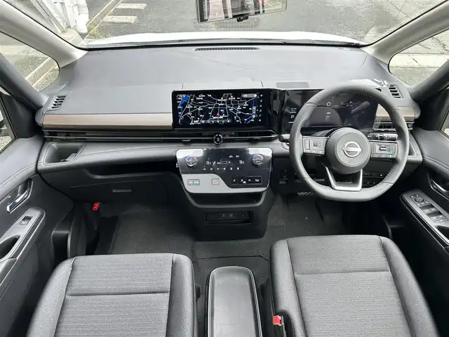 日産 セレナ e－パワー ハイウェイスター V 静岡県 2025(令7)年 0.1千km プリズムホワイト 登録済み未使用車/登録時走行距離8km/純正12.3インチナビ/NissanConnectナビゲーションシステム/オートハイビーム/オートライト/アラウンドビューモニター/デジタルインナーミラー/統合型インターフェースディスプレイ/ワイヤレス充電器/ETC2.0ビルトイン/前後ドラレコ/ナビリンク機能付プロパイロット/純正後席専用モニター/BSM/LEDヘッドライト