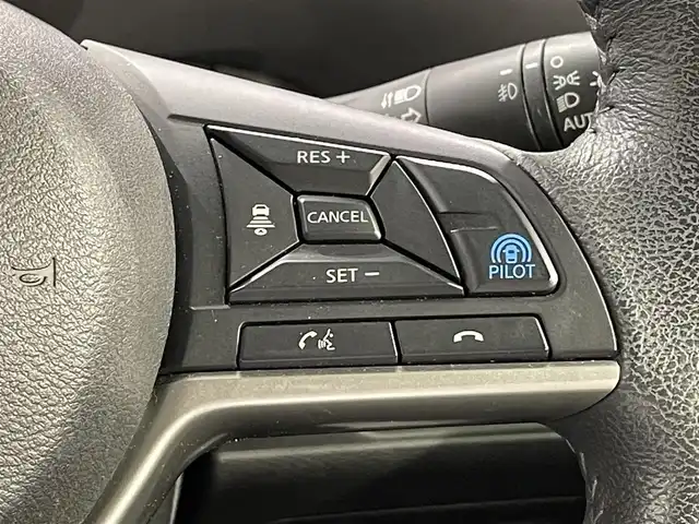 日産 セレナ e－パワー ハイウェイスター V 愛知県 2019(令1)年 5.4万km マルーンレッド 2トーン 純正10インチナビ/（Bluetooth/AM/FM/フルセグTV）/プロパイロット/衝突軽減ブレーキ/両側電動スライドドア/アラウンドビューモニター/LEDヘッドライト/ETC/ドライブレコーダー/コーナーセンサー/レーンキープアシスト/プッシュスタートボタン/スマートキー/純正16インチAW/後席サンシェード