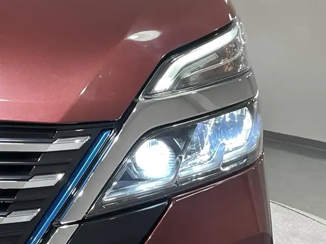 日産 セレナ e－パワー ハイウェイスター V 愛知県 2019(令1)年 5.4万km マルーンレッド 2トーン 純正10インチナビ/（Bluetooth/AM/FM/フルセグTV）/プロパイロット/衝突軽減ブレーキ/両側電動スライドドア/アラウンドビューモニター/LEDヘッドライト/ETC/ドライブレコーダー/コーナーセンサー/レーンキープアシスト/プッシュスタートボタン/スマートキー/純正16インチAW/後席サンシェード