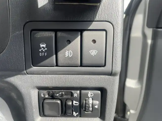 スズキ ジムニー シエラ ランドベンチャー 神奈川県 2015(平27)年 2.3万km シルバー